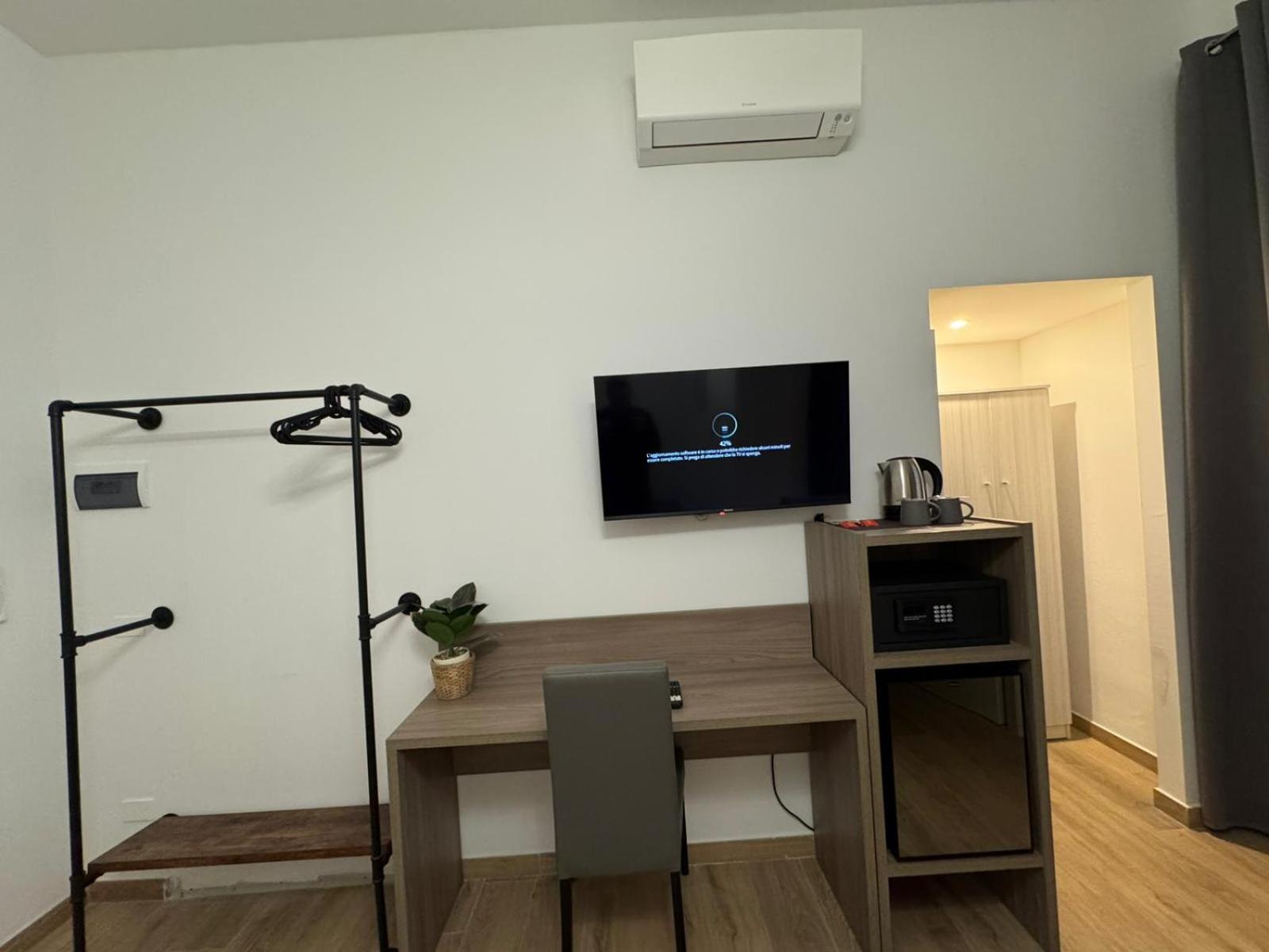 Ampia Camera Matrimoniale/Doppia con Letti Singoli